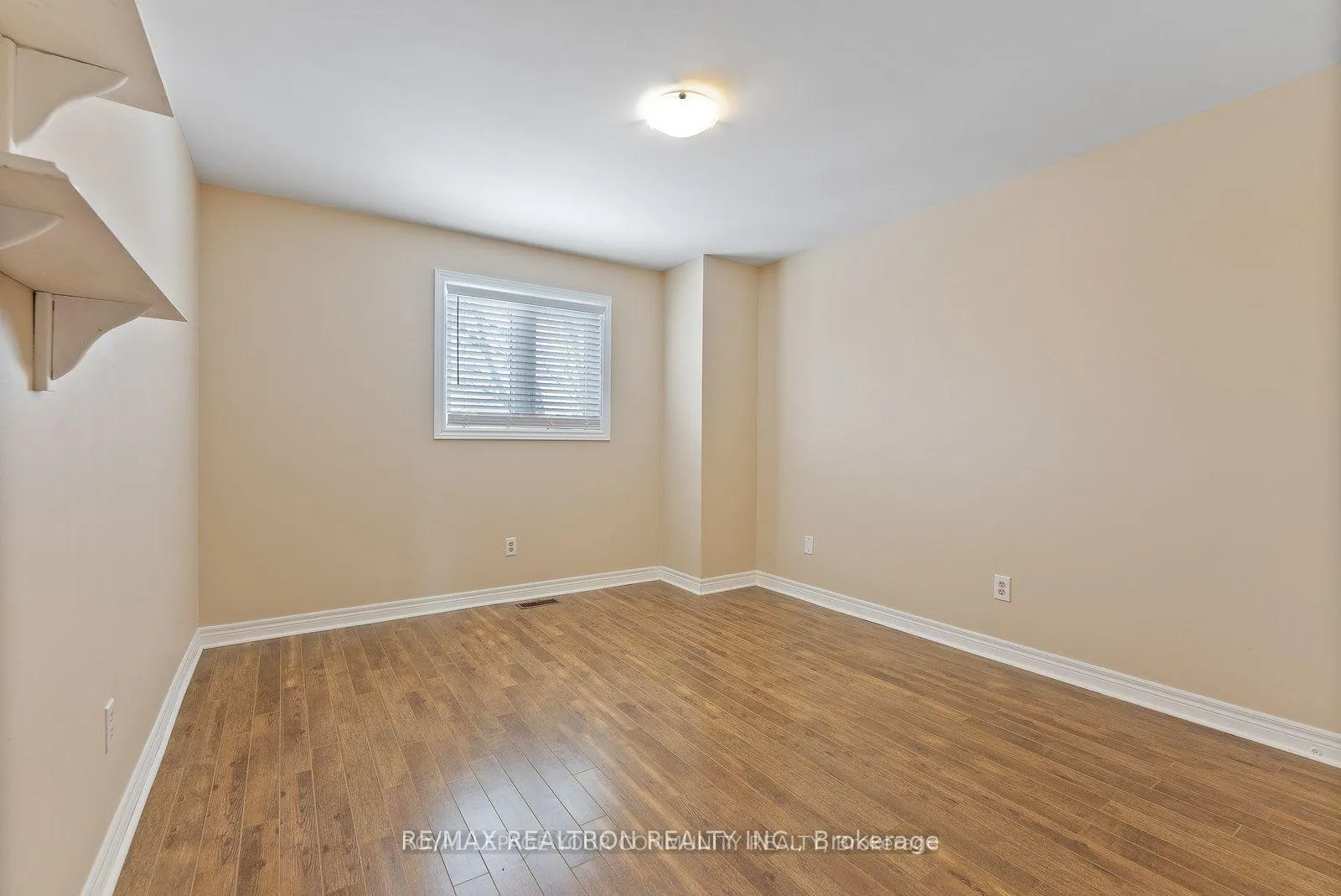 Photo 16 of 115 James Street, Barrie, Ardagh — HOMEH