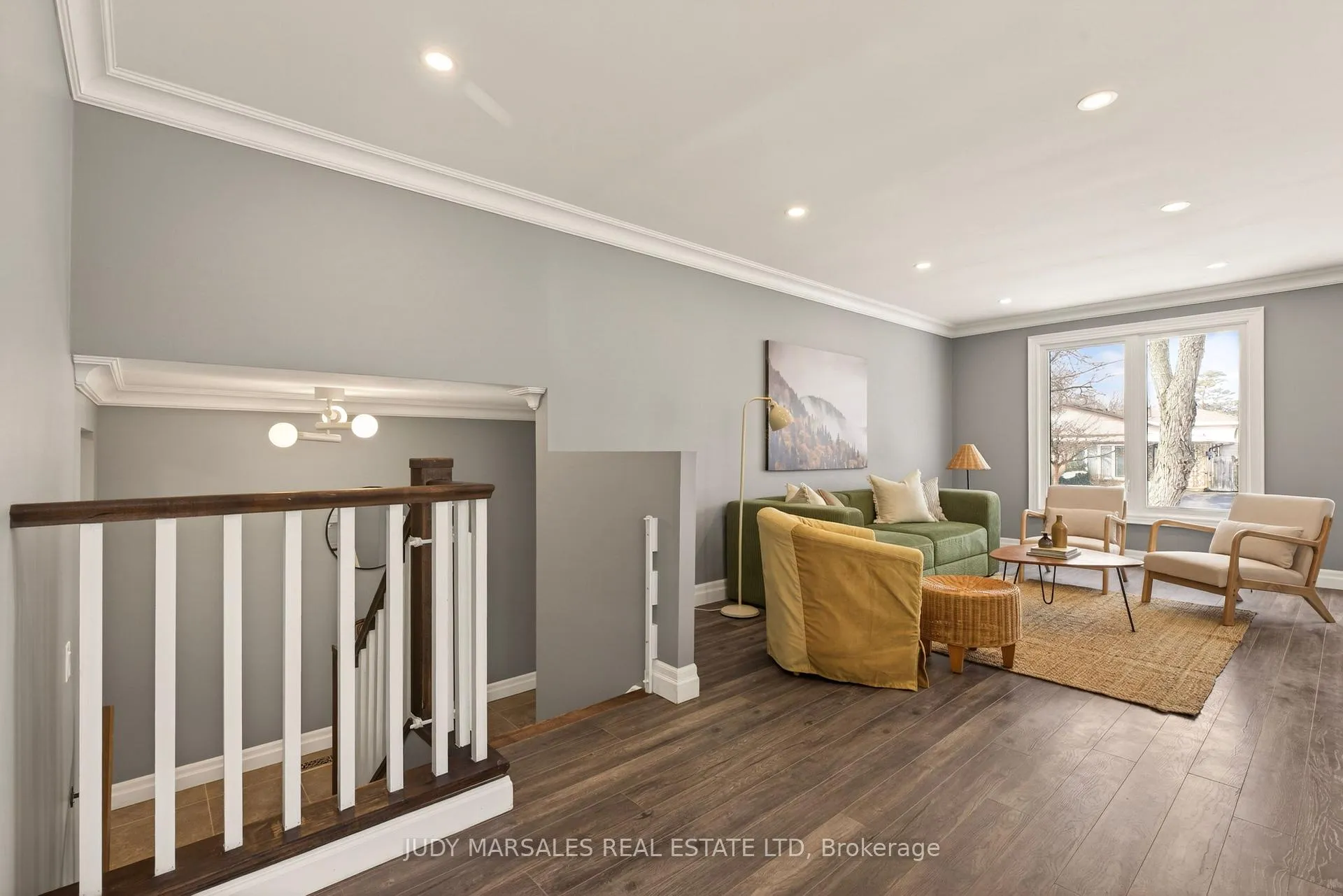 Photo 4 of 51 Fonthill Road, Hamilton, Fessenden — HOMEH