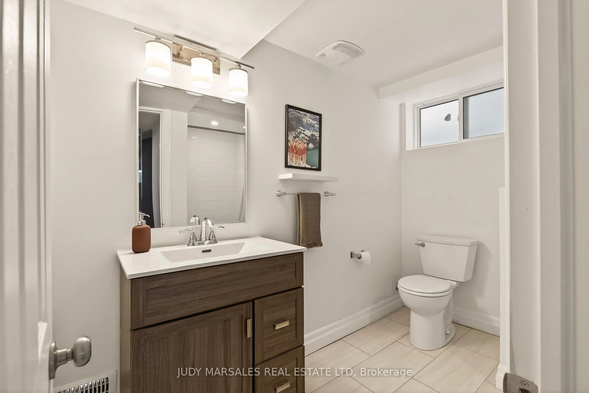 Photo 33 of 51 Fonthill Road, Hamilton, Fessenden — HOMEH