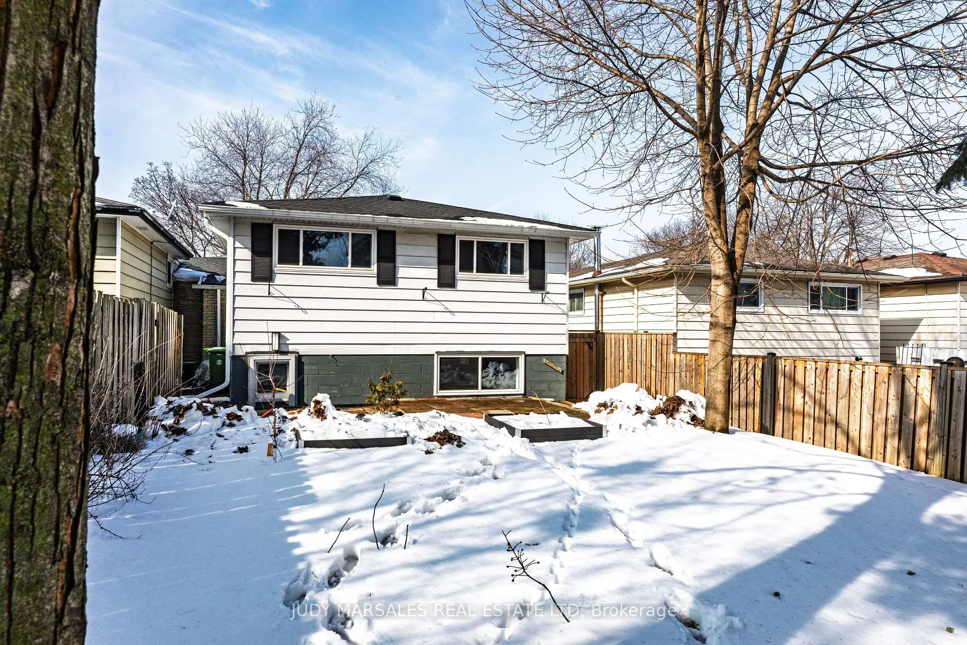 Photo 38 of 51 Fonthill Road, Hamilton, Fessenden — HOMEH