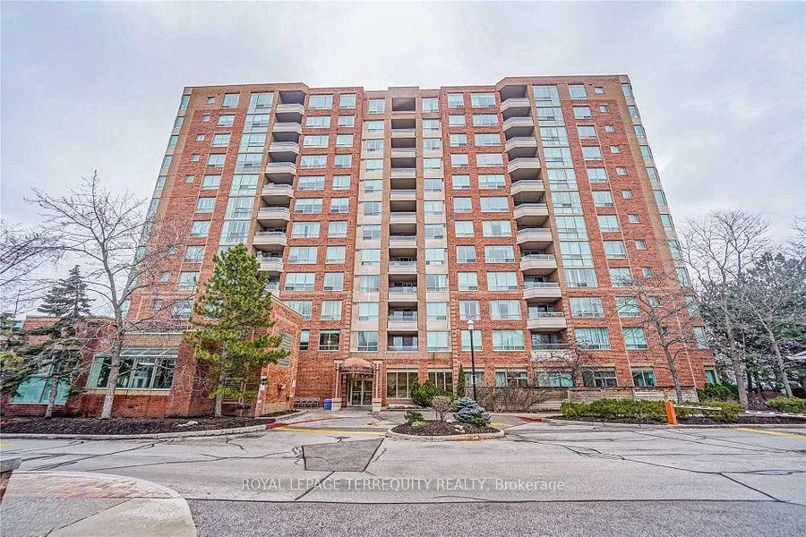 Front of Unit 302, 850 Steeles Avenue W