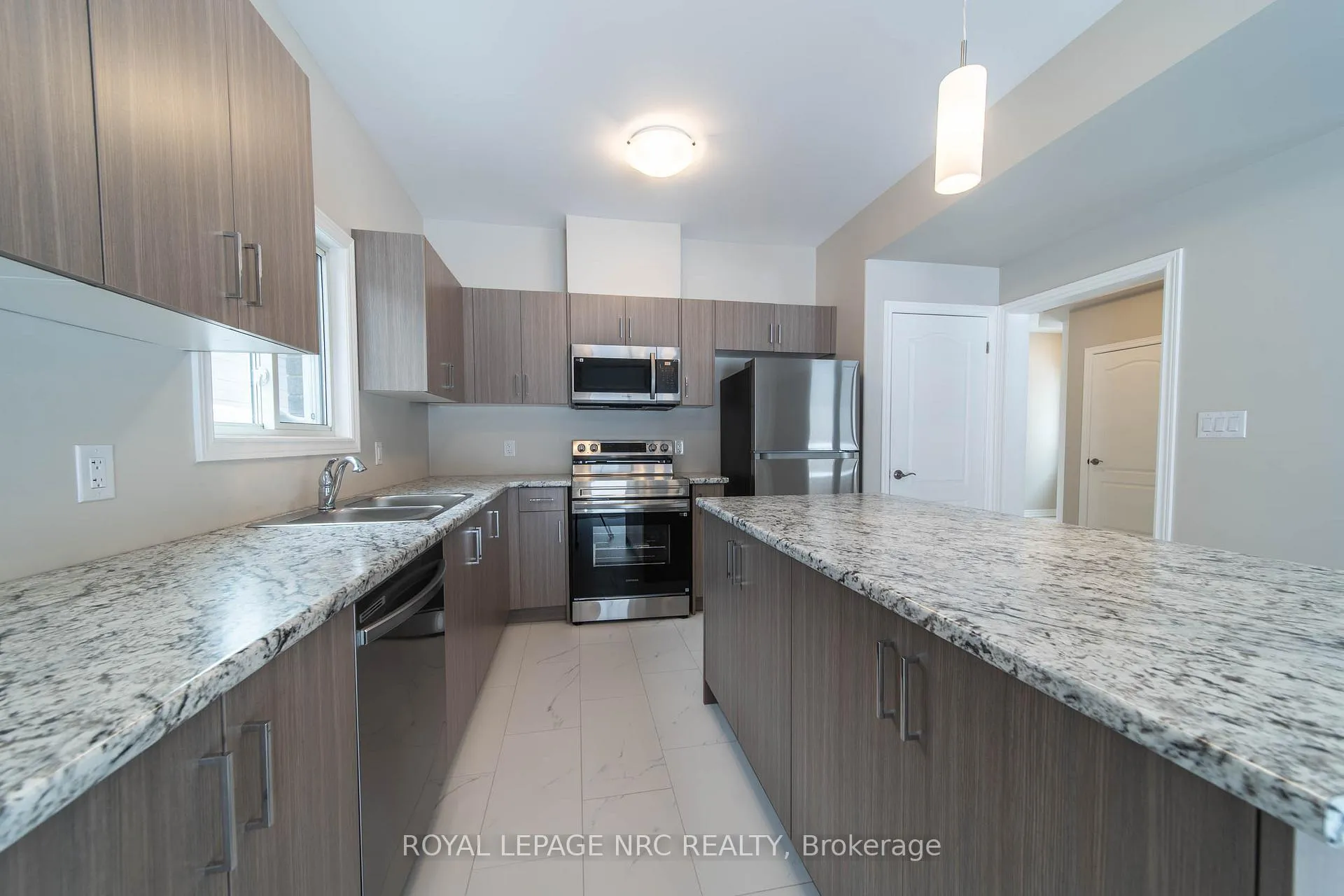 Photo 3 of 91 Willson Drive, Thorold, Hurricane/Merrittville — HOMEH