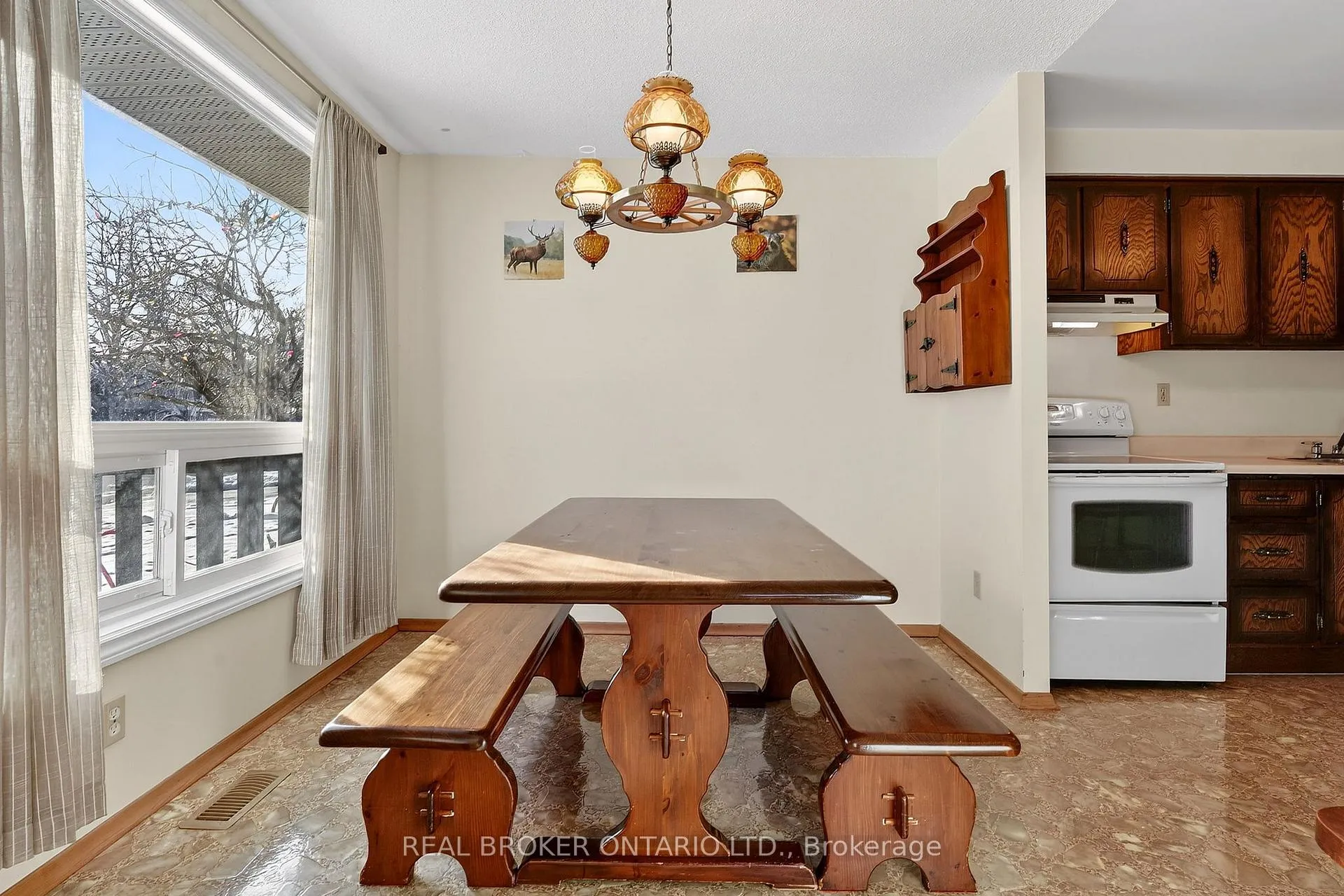 Photo 3 of 18 Fairway Drive, Hamilton, Vincent — HOMEH