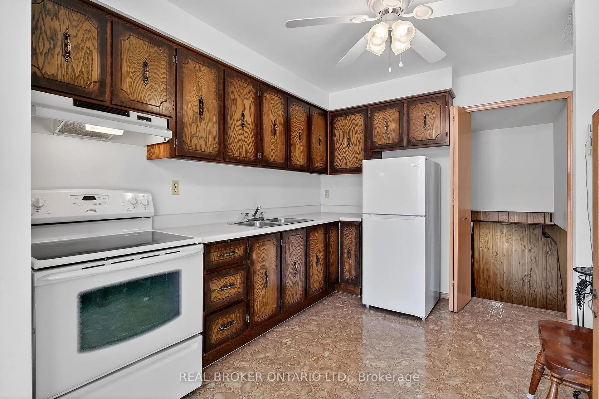Photo 19 of 18 Fairway Drive, Hamilton, Vincent — HOMEH