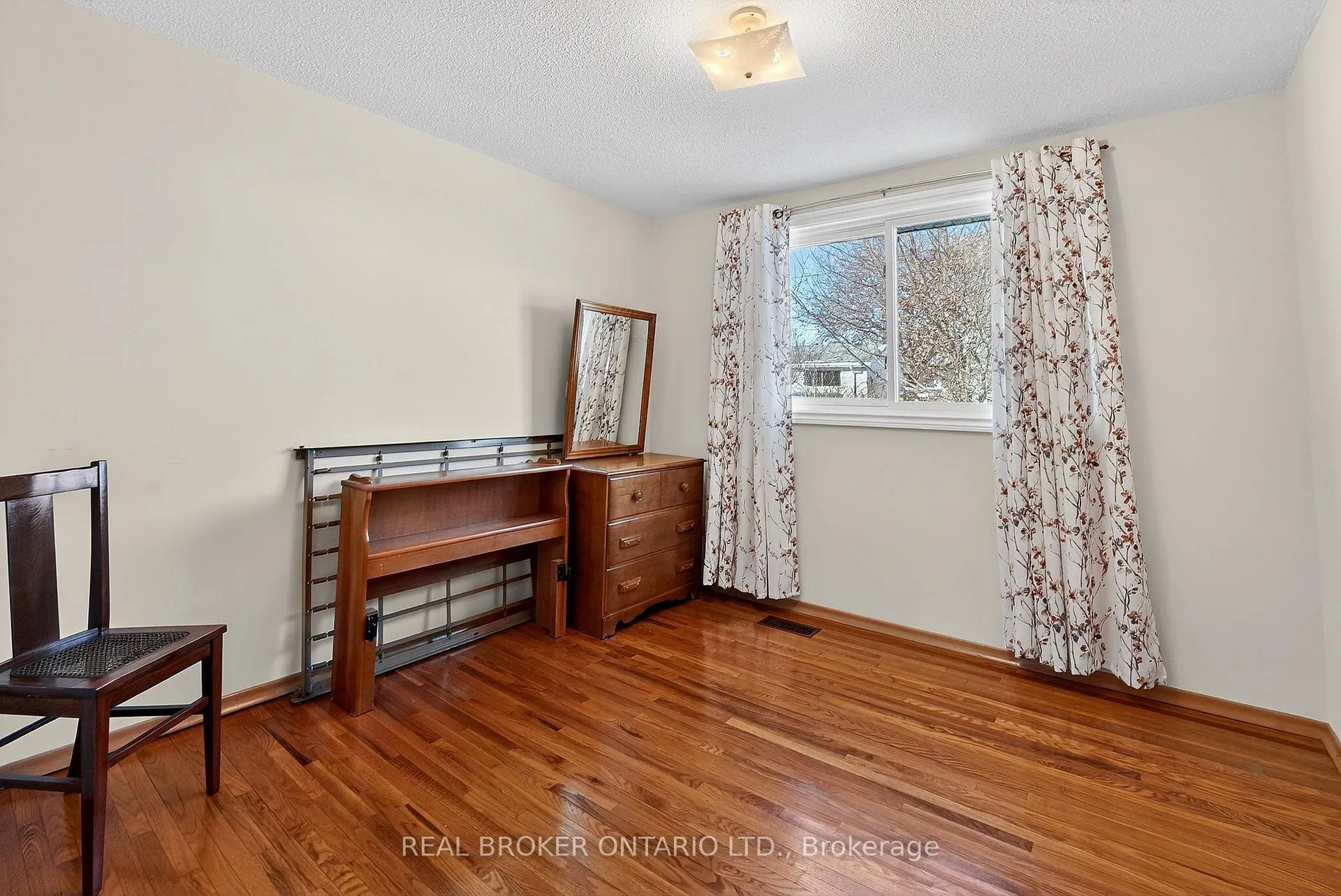 Photo 24 of 18 Fairway Drive, Hamilton, Vincent — HOMEH