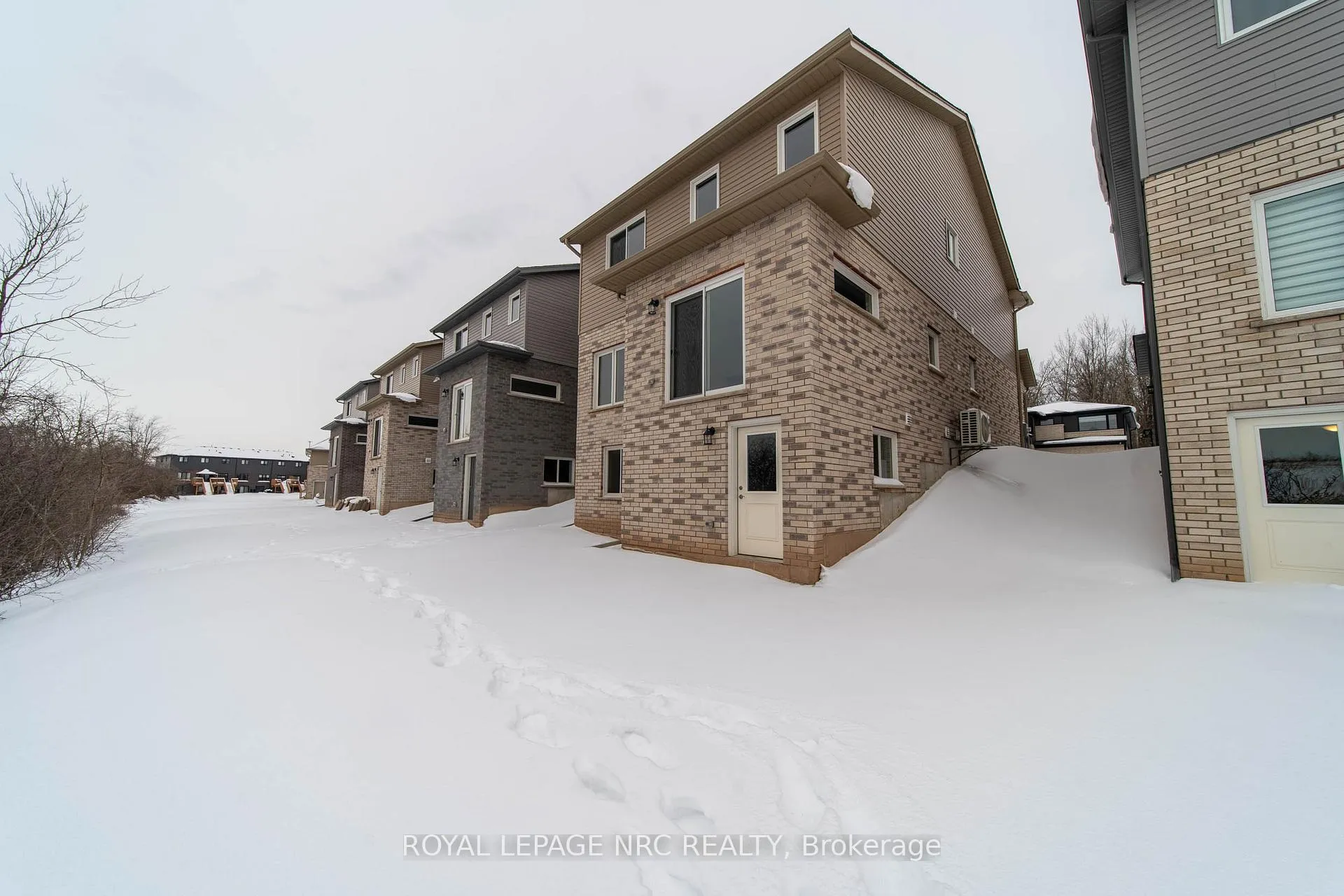 Photo 24 of 56 Willson Drive, Thorold, Hurricane/Merrittville — HOMEH