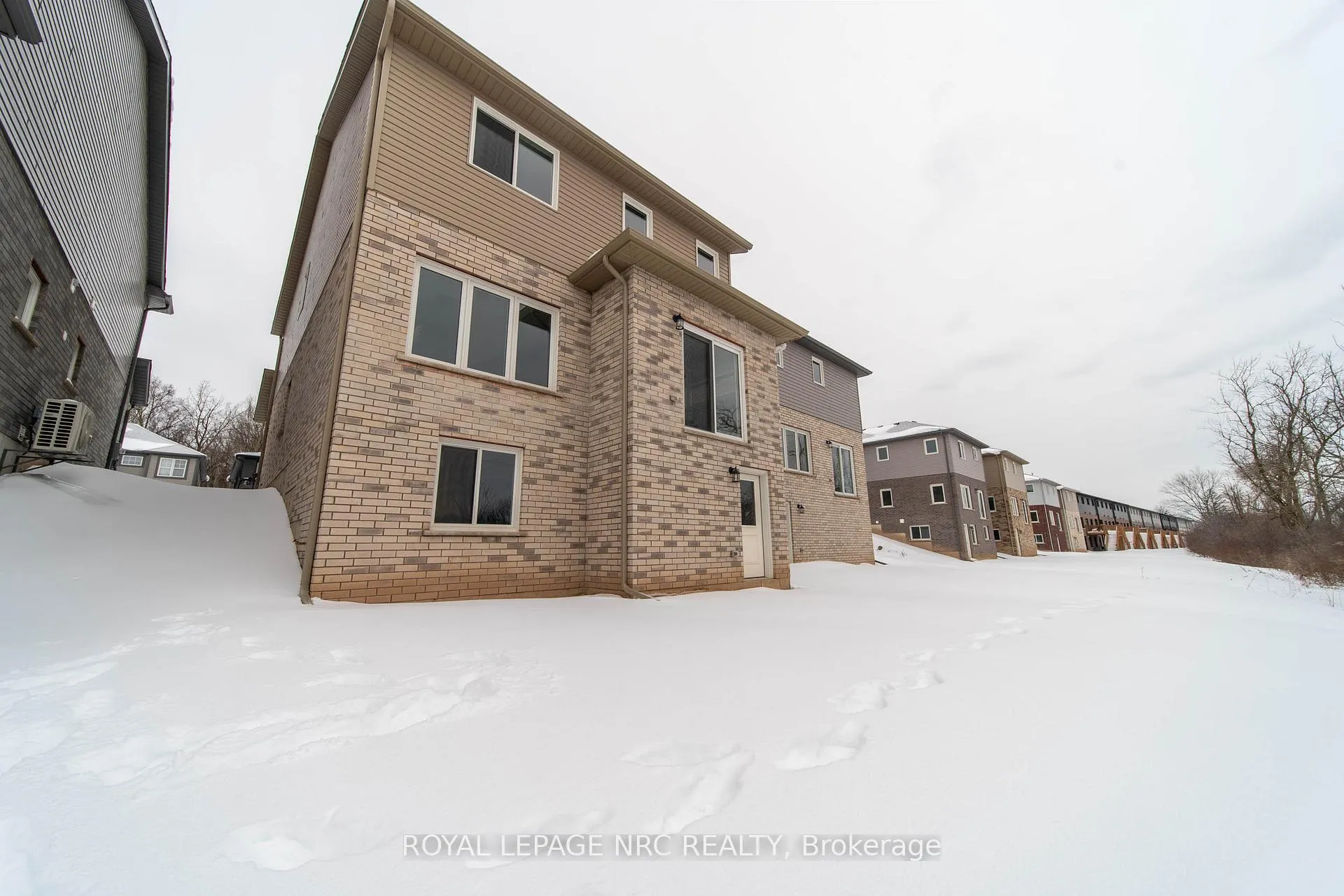 Photo 25 of 56 Willson Drive, Thorold, Hurricane/Merrittville — HOMEH