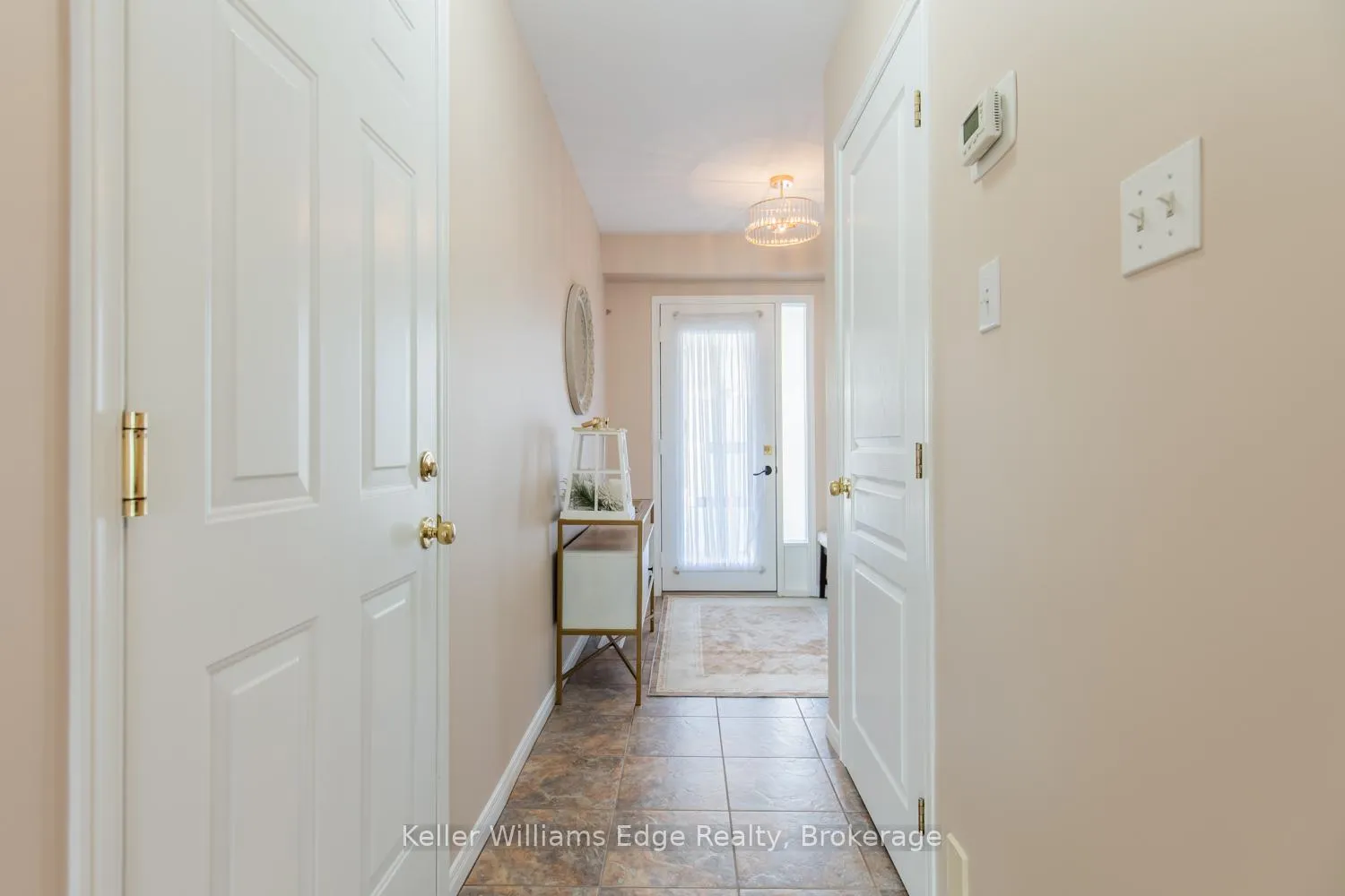 Photo 5 of Unit 2, 188 Livingston Avenue, Grimsby, Grimsby West — HOMEH