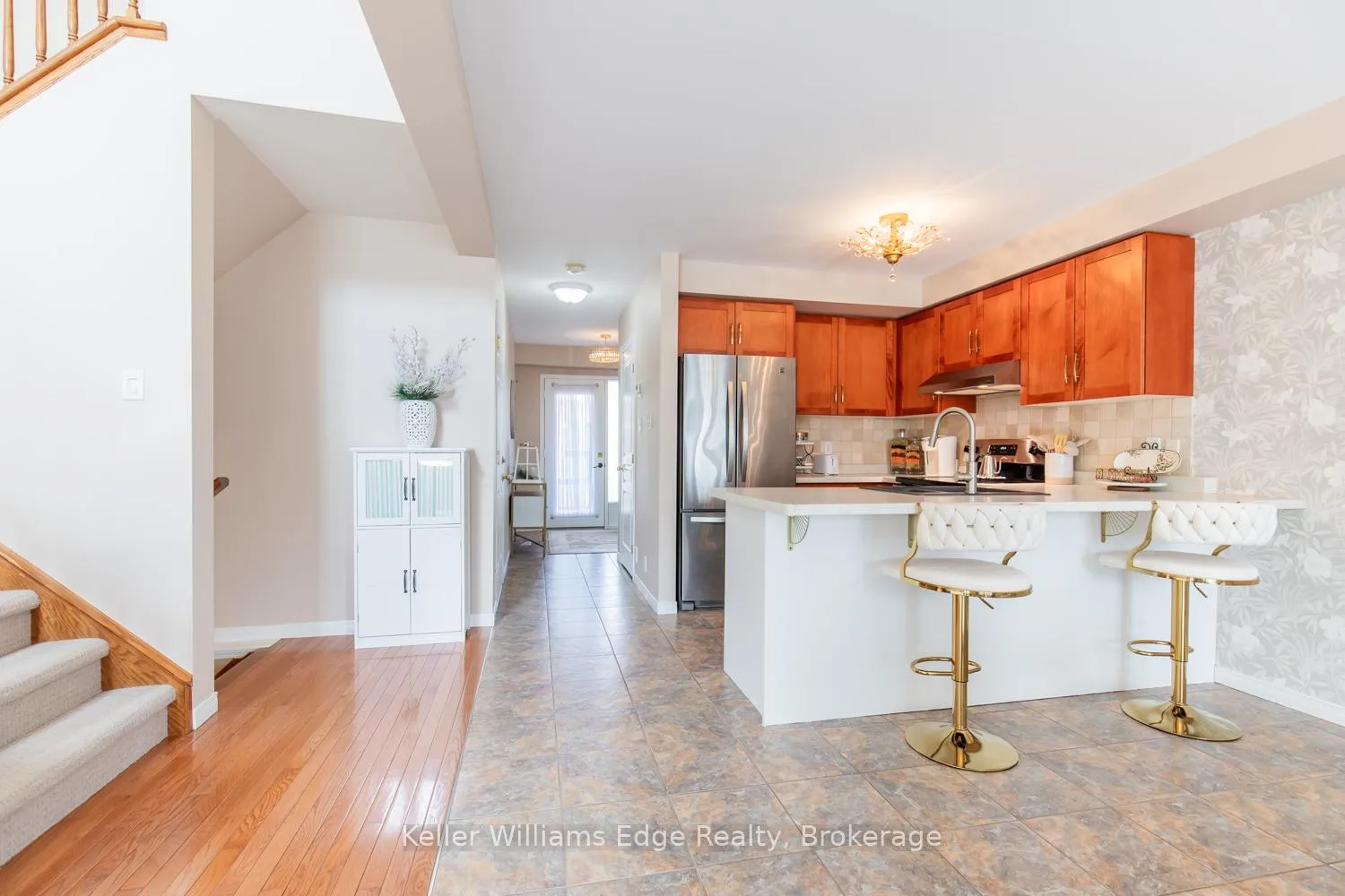 Photo 7 of Unit 2, 188 Livingston Avenue, Grimsby, Grimsby West — HOMEH