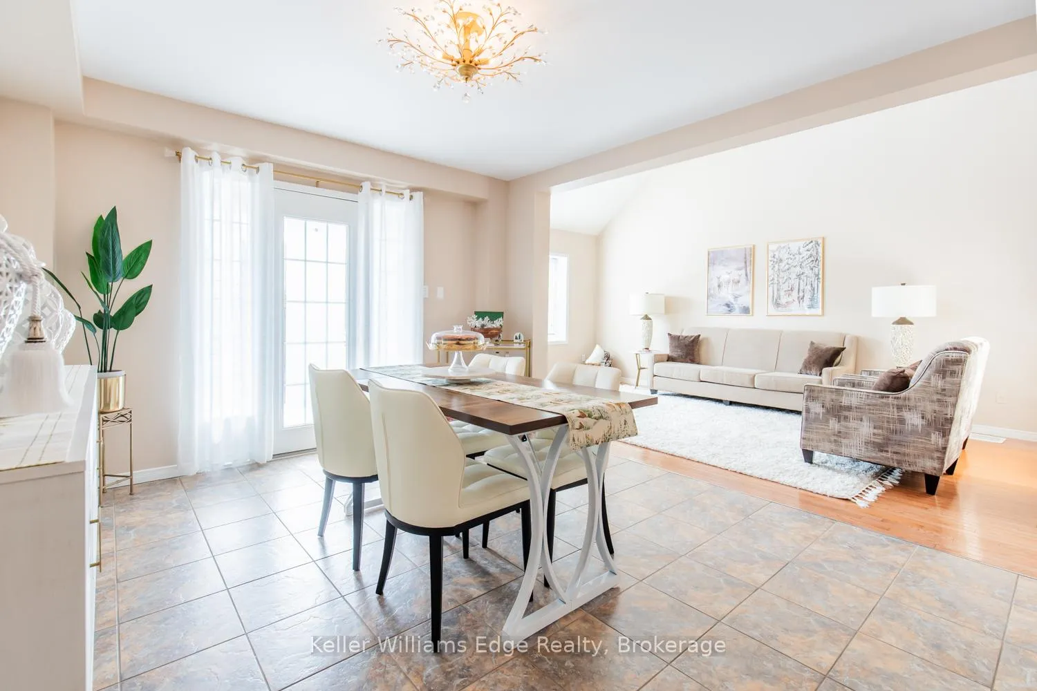 Photo 12 of Unit 2, 188 Livingston Avenue, Grimsby, Grimsby West — HOMEH