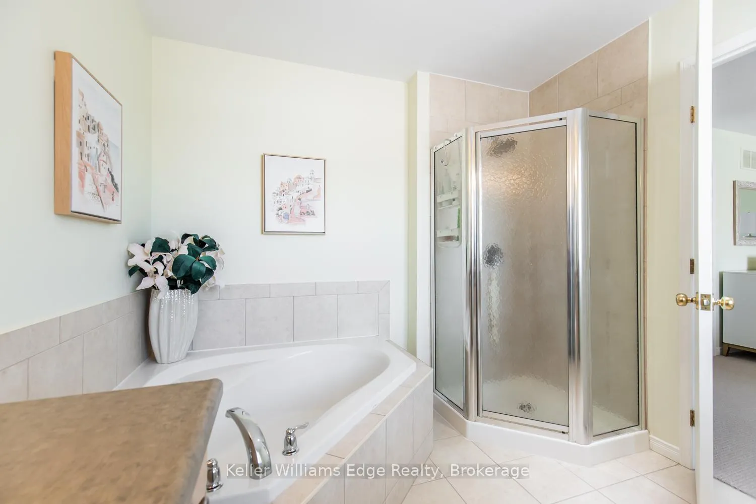 Photo 22 of Unit 2, 188 Livingston Avenue, Grimsby, Grimsby West — HOMEH