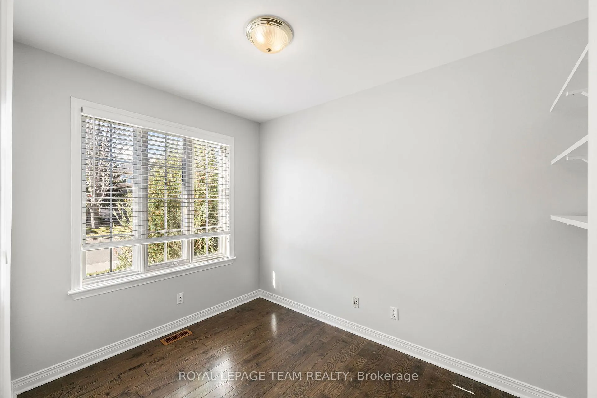 Photo 4 of 7 San Mateo Drive, Ottawa, Barrhaven - Longfields — HOMEH
