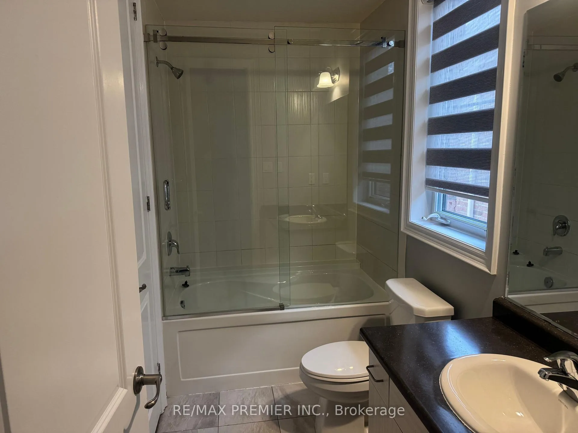 Photo 7 of 185 Faust Ridge, Vaughan, Kleinburg — HOMEH