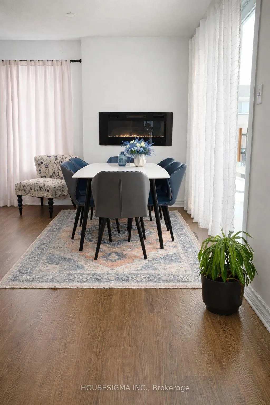 Photo 8 of Unit 58, 33 Medley Lane, Ajax, South West — HOMEH