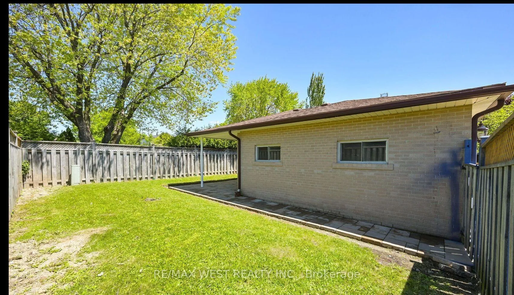 Photo 1 of Unit Basement, 15 Flavian Crescent, Brampton, Southgate — HOMEH