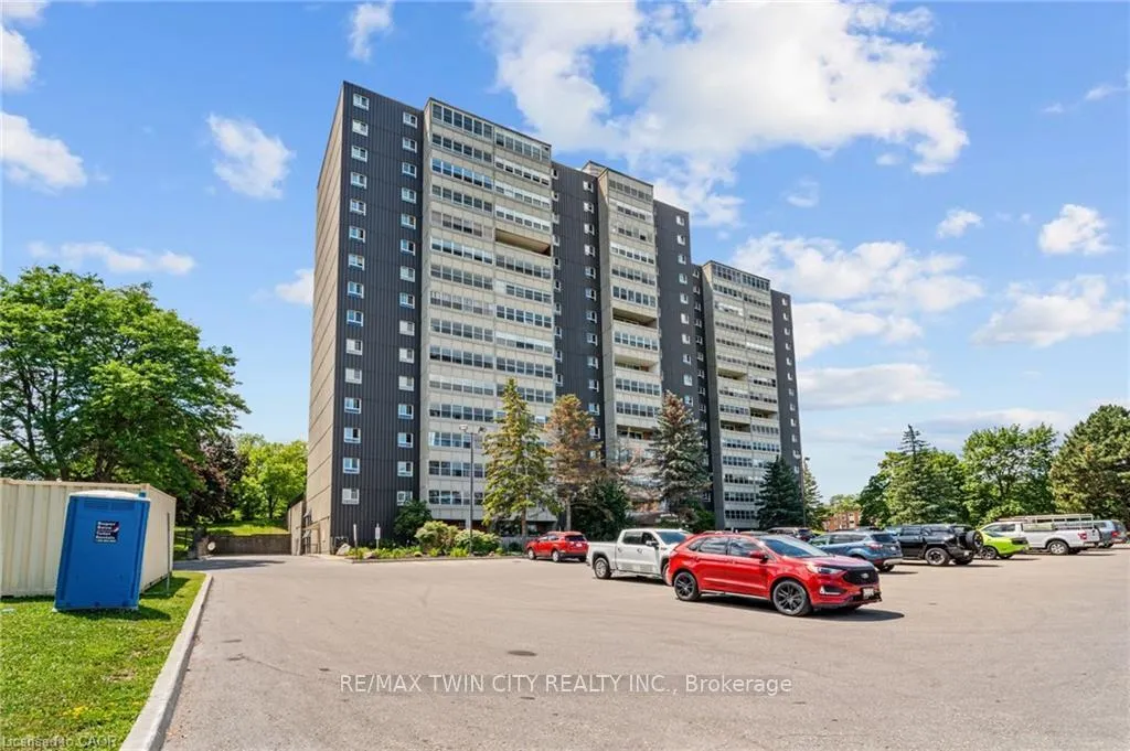 Photo 1 of 225 harvard Place E, Waterloo, Lincoln Heights — HOMEH