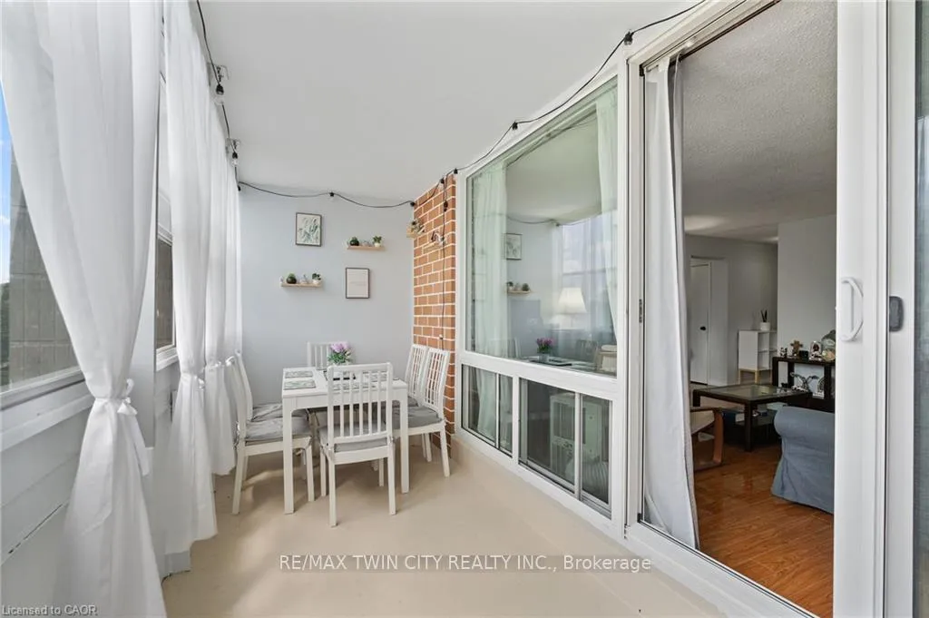 Photo 18 of 225 harvard Place E, Waterloo, Lincoln Heights — HOMEH
