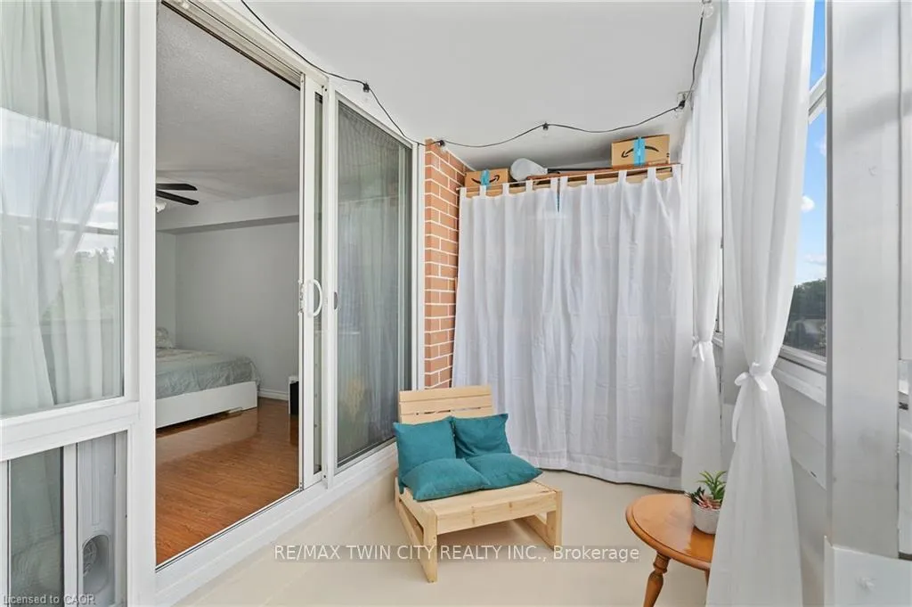 Photo 20 of 225 harvard Place E, Waterloo, Lincoln Heights — HOMEH