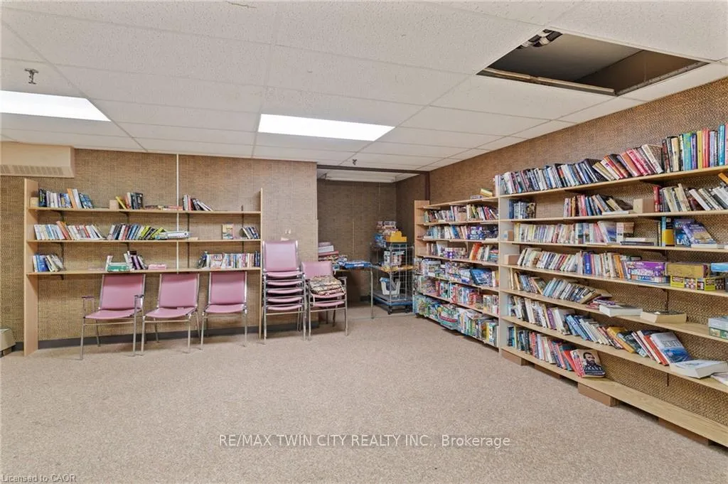 Photo 47 of 225 harvard Place E, Waterloo, Lincoln Heights — HOMEH