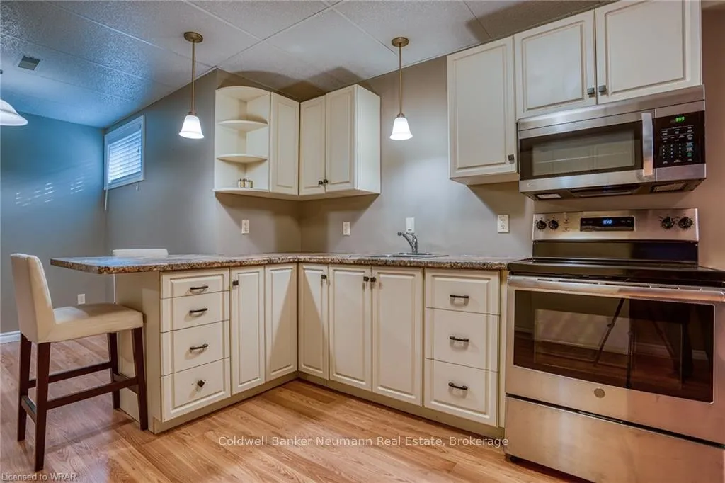 Photo 1 of Unit LOWER, 19 Peachtree Crescent, Guelph, Willow West/Sugarbush/West Acres — HOMEH