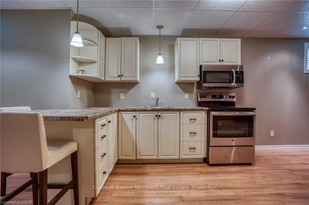 Photo 2 of Unit LOWER, 19 Peachtree Crescent, Guelph, Willow West/Sugarbush/West Acres — HOMEH