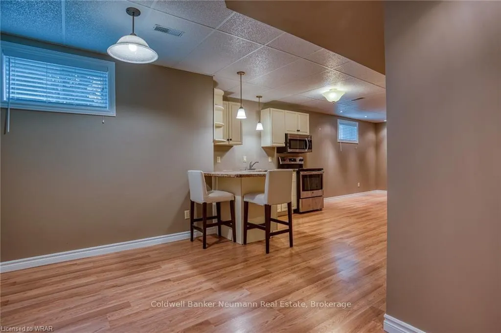 Photo 5 of Unit LOWER, 19 Peachtree Crescent, Guelph, Willow West/Sugarbush/West Acres — HOMEH