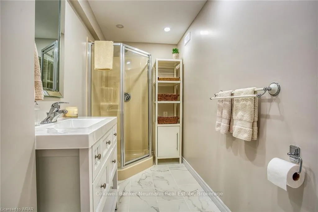 Photo 7 of Unit LOWER, 19 Peachtree Crescent, Guelph, Willow West/Sugarbush/West Acres — HOMEH