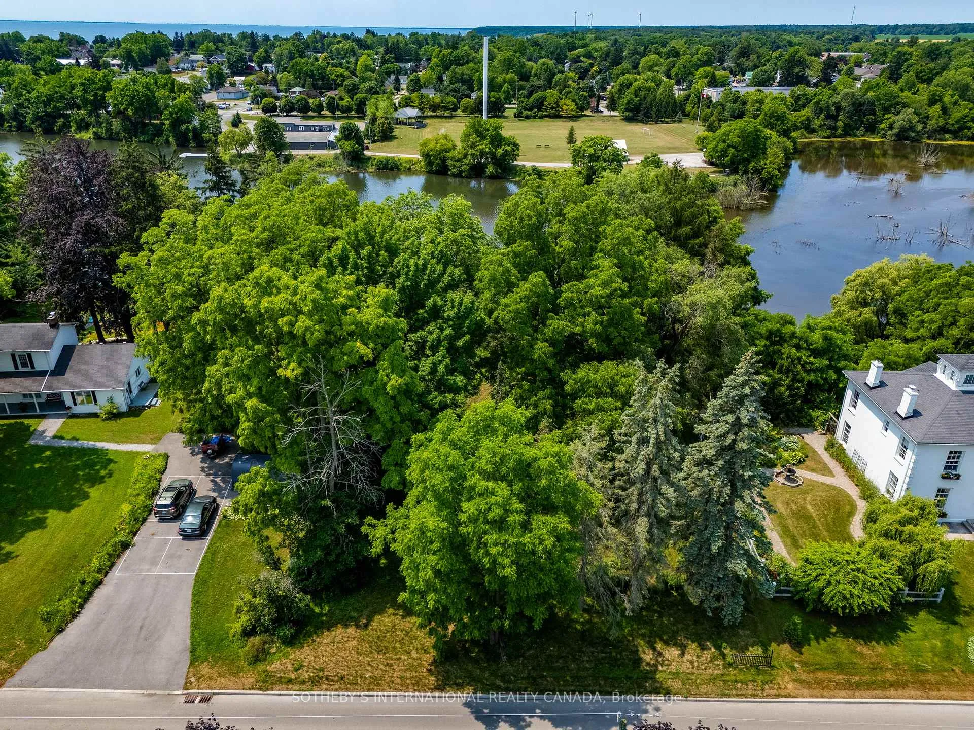 Photo 6 of 41 Prospect Street, Norfolk, Port Dover — HOMEH