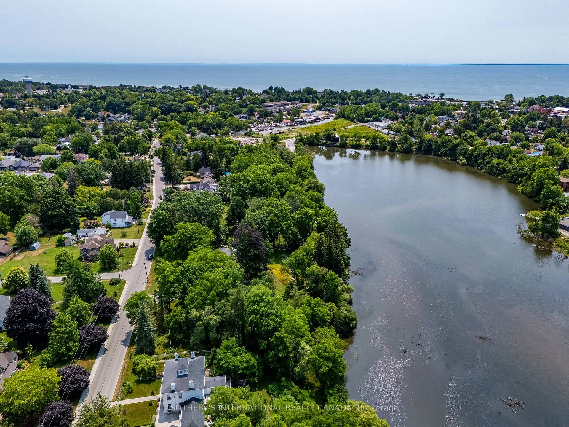 Photo 10 of 41 Prospect Street, Norfolk, Port Dover — HOMEH