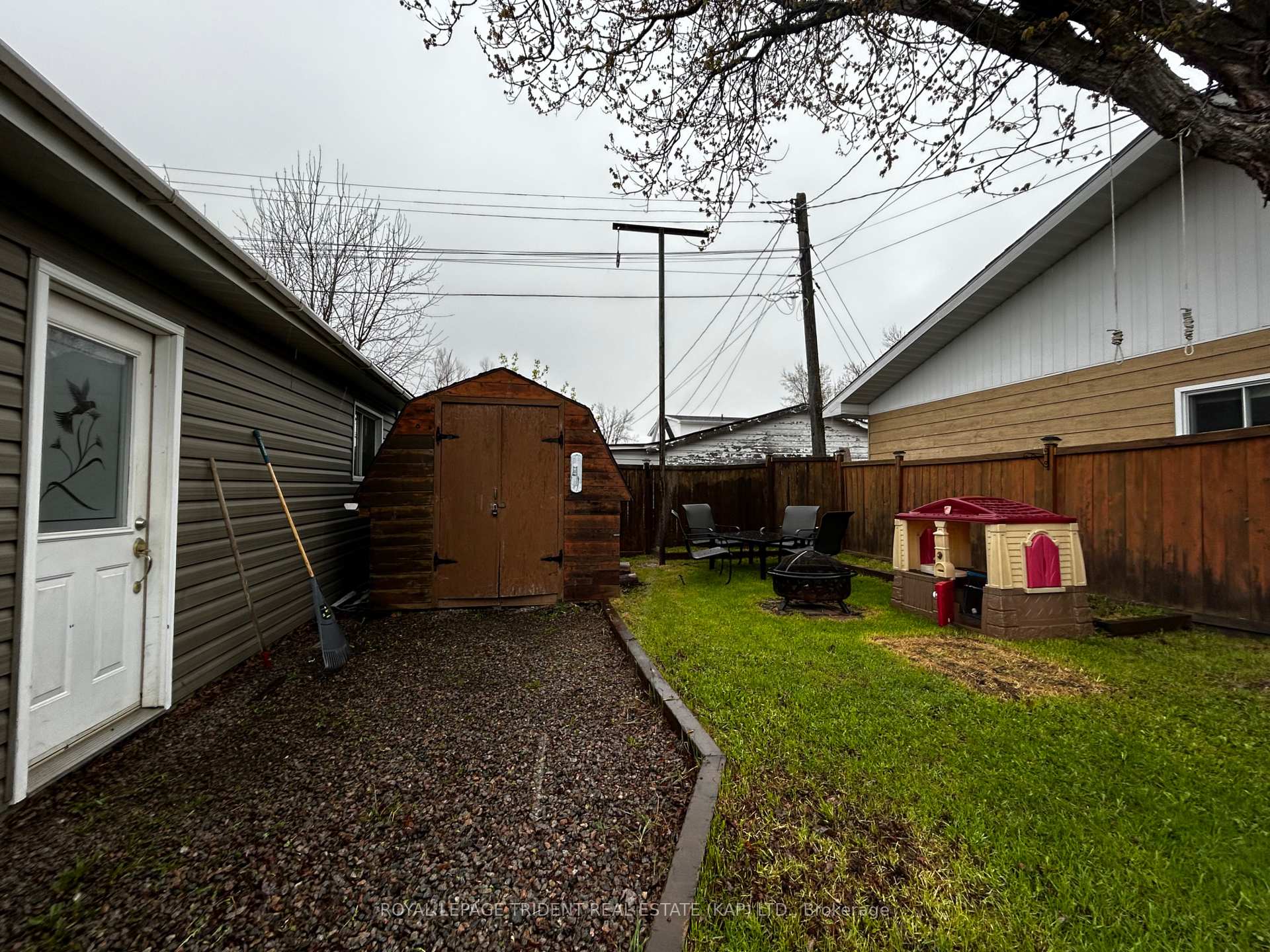 Photo 7 of 14 Elm Street W, Kapuskasing — HOMEH