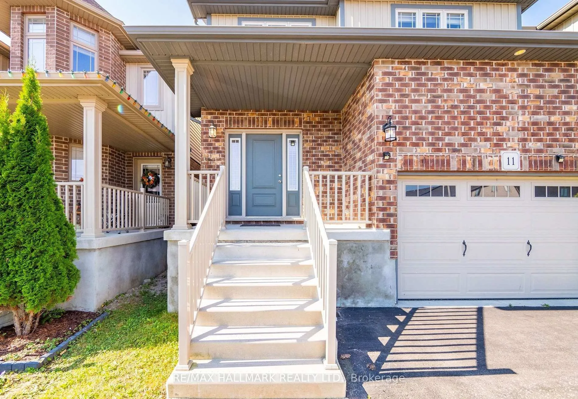 Photo 3 of Unit Upper Bdrm, 11 Burcombe Cross, Guelph, Pineridge/Westminster Woods — HOMEH