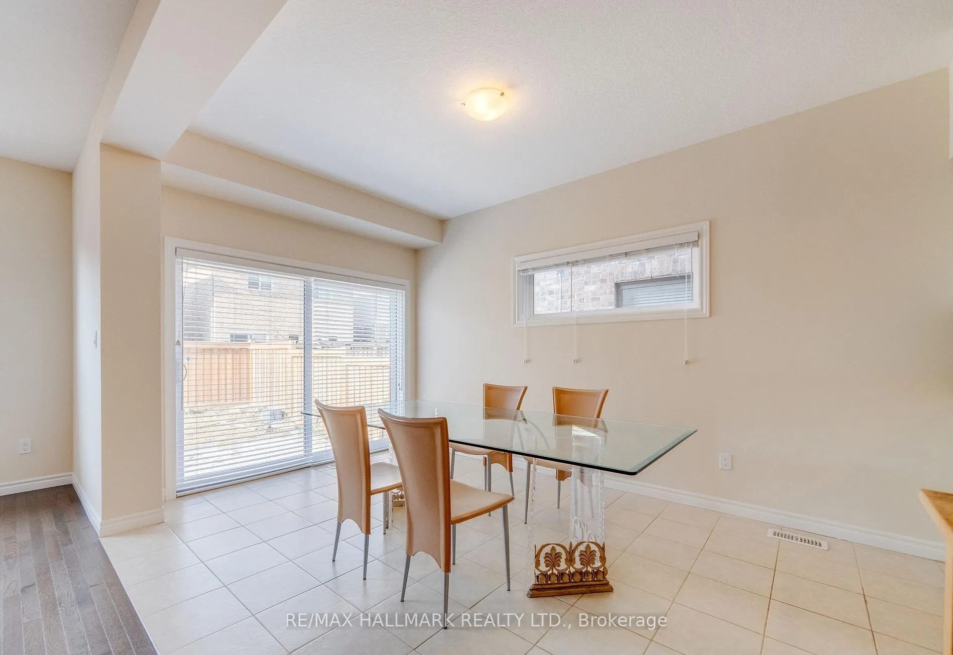Photo 11 of Unit Upper Bdrm, 11 Burcombe Cross, Guelph, Pineridge/Westminster Woods — HOMEH