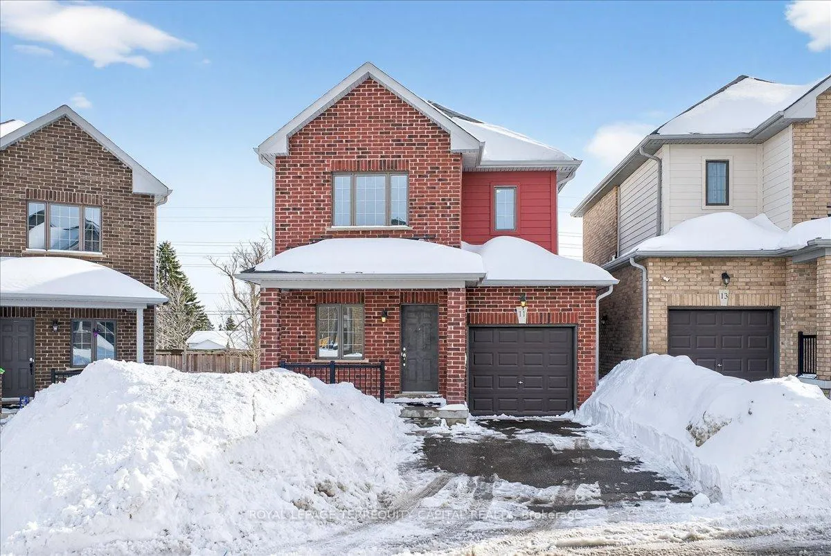 Front of 11 Bedford Estates Crescent