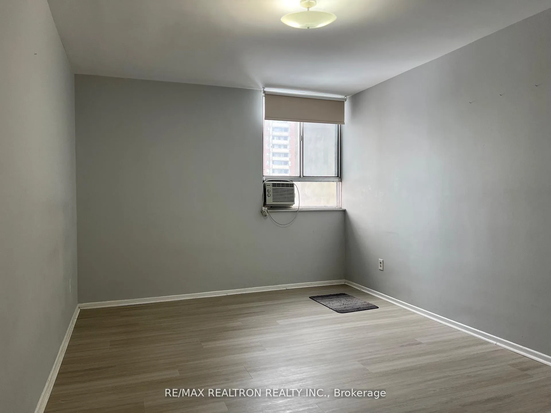 Photo 2 of Unit 1811, 5 Massey Square, Toronto, Crescent Town — HOMEH