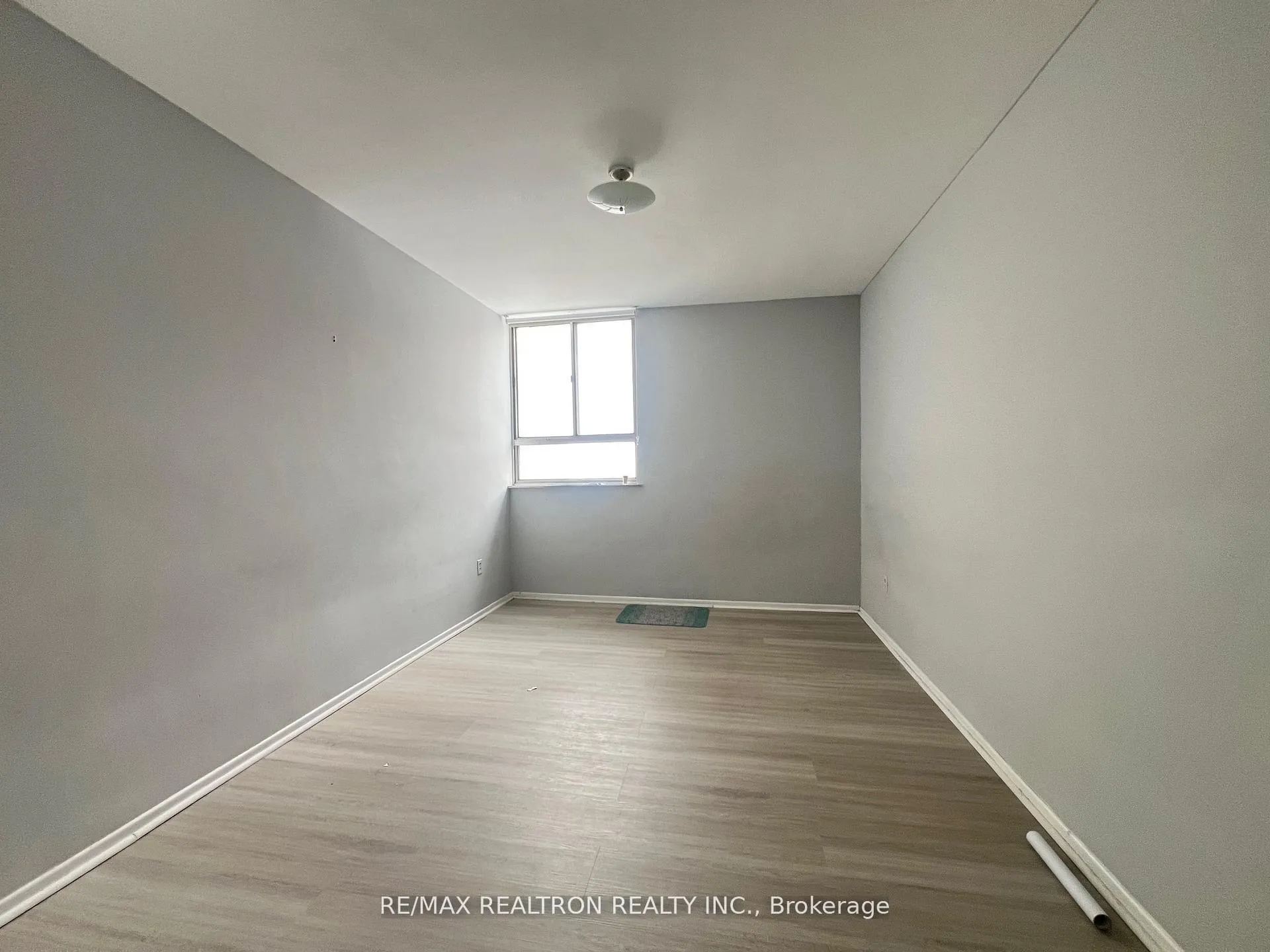 Photo 4 of Unit 1811, 5 Massey Square, Toronto, Crescent Town — HOMEH