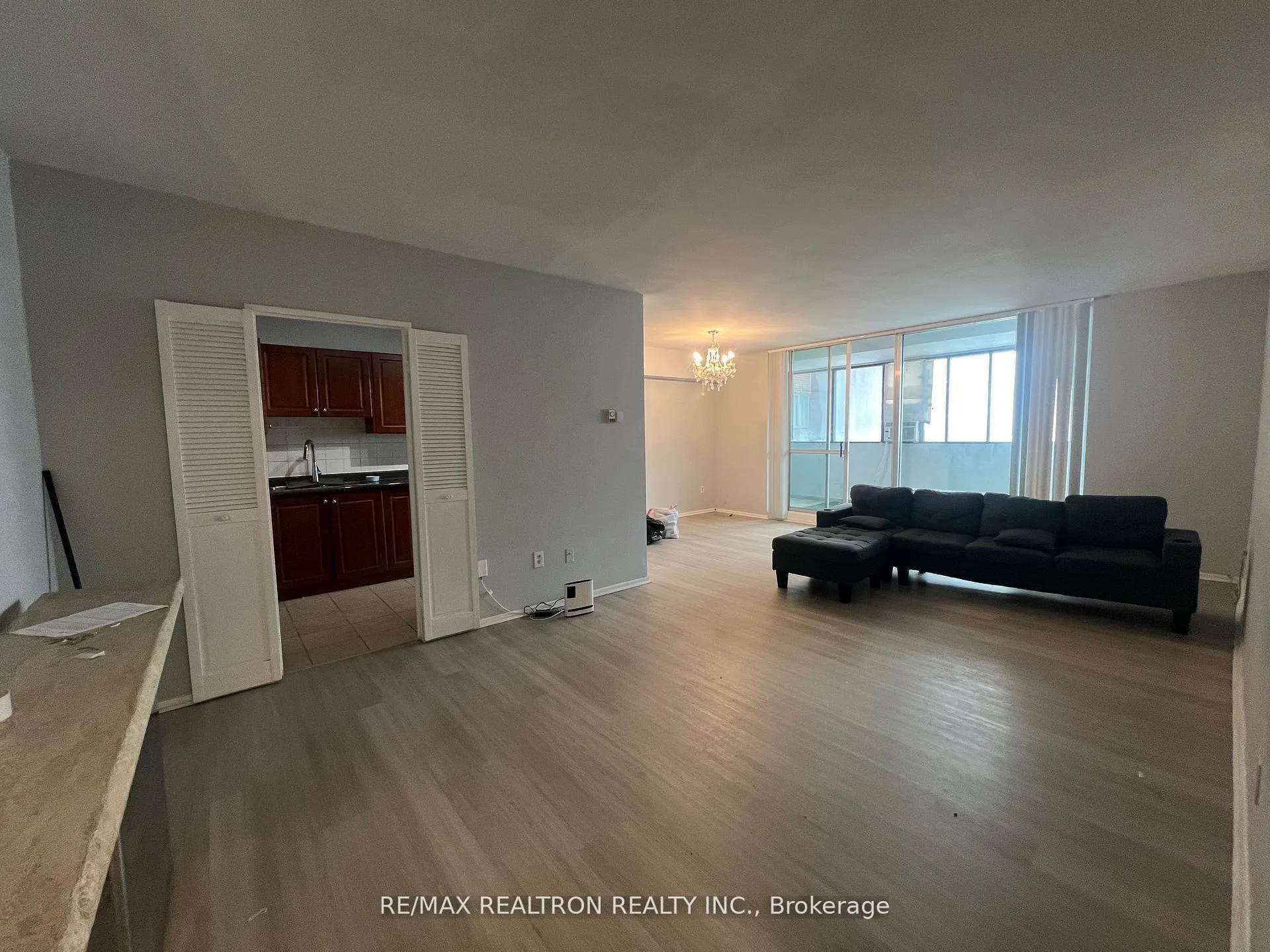 Photo 6 of Unit 1811, 5 Massey Square, Toronto, Crescent Town — HOMEH