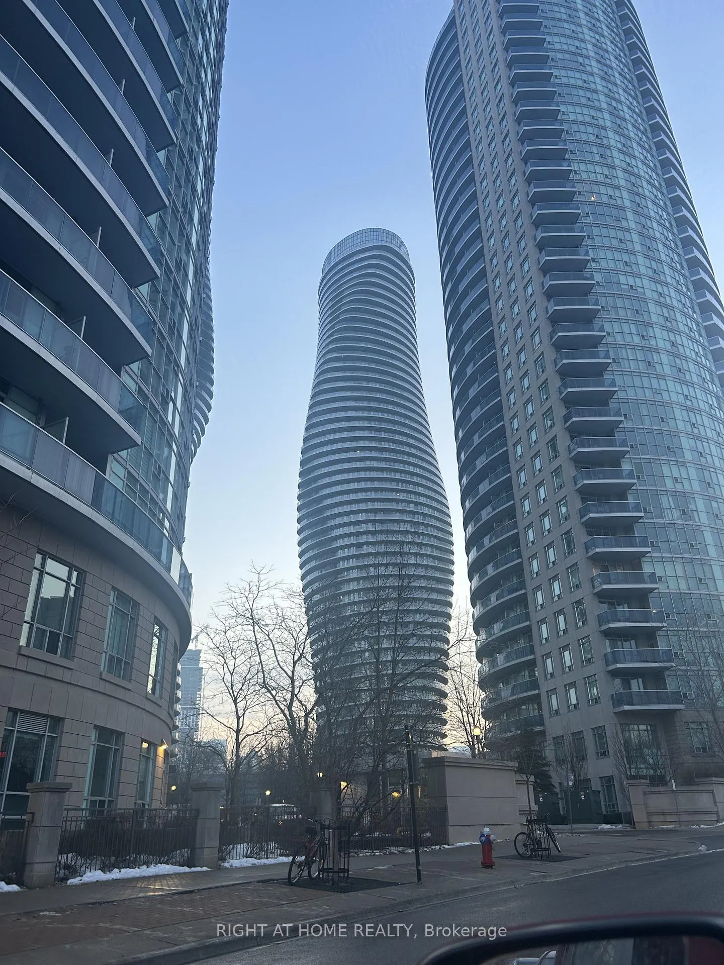 Photo of Unit 1806, 50 Absolute Avenue