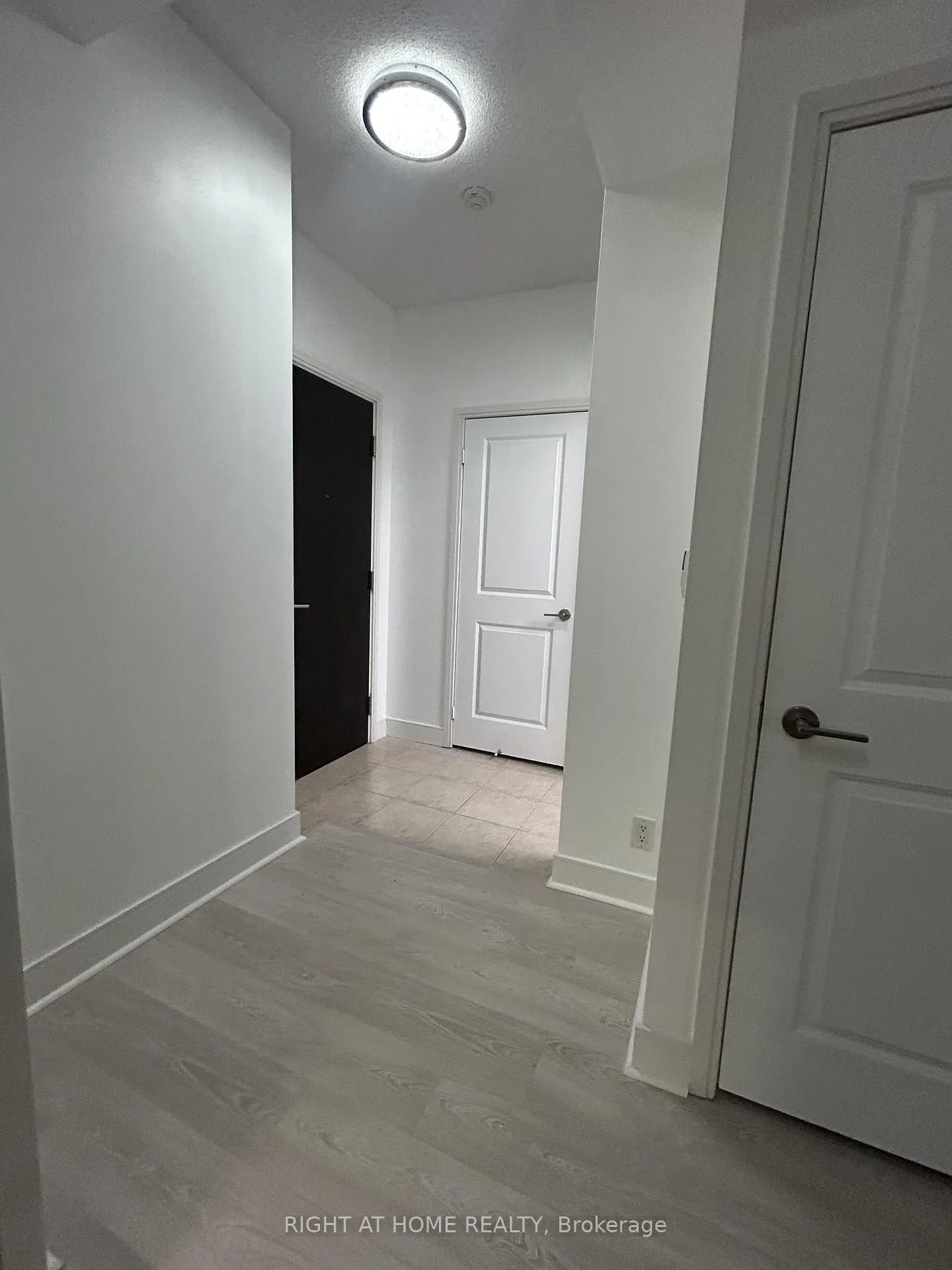 Photo 7 of Unit 1806, 50 Absolute Avenue, Mississauga, City Centre — HOMEH