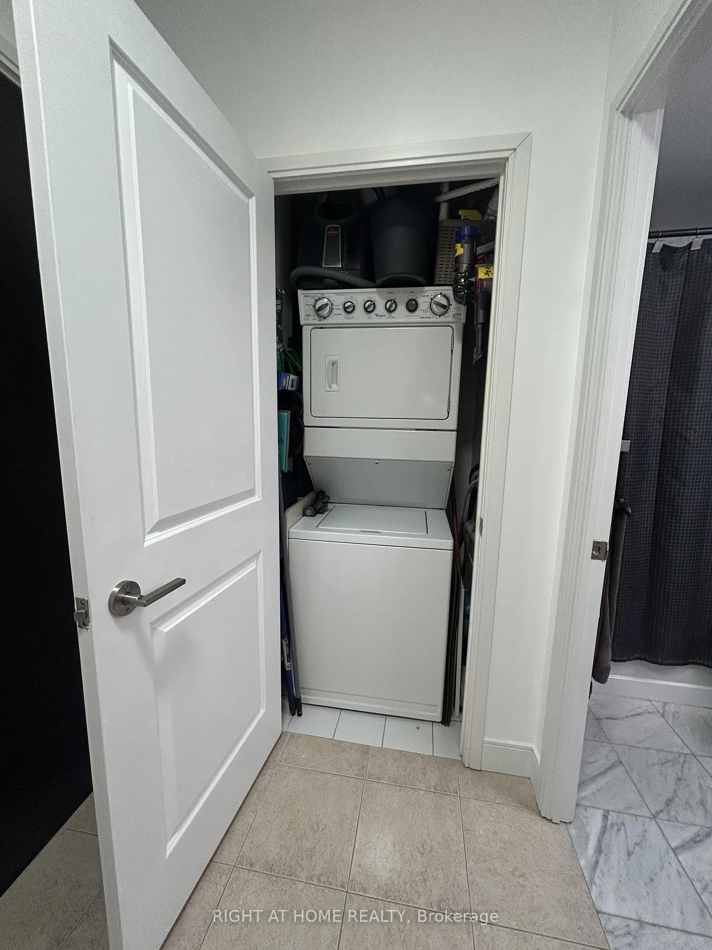 Photo 13 of Unit 1806, 50 Absolute Avenue, Mississauga, City Centre — HOMEH
