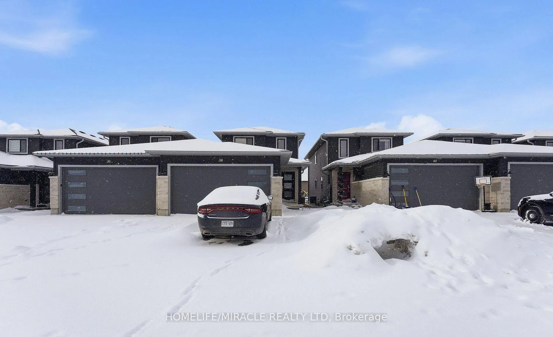 Photo 1 of 38 Dewal Place, Belleville, Belleville Ward — HOMEH