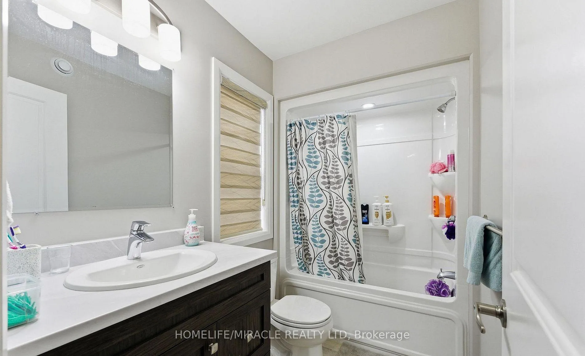 Photo 5 of 38 Dewal Place, Belleville, Belleville Ward — HOMEH