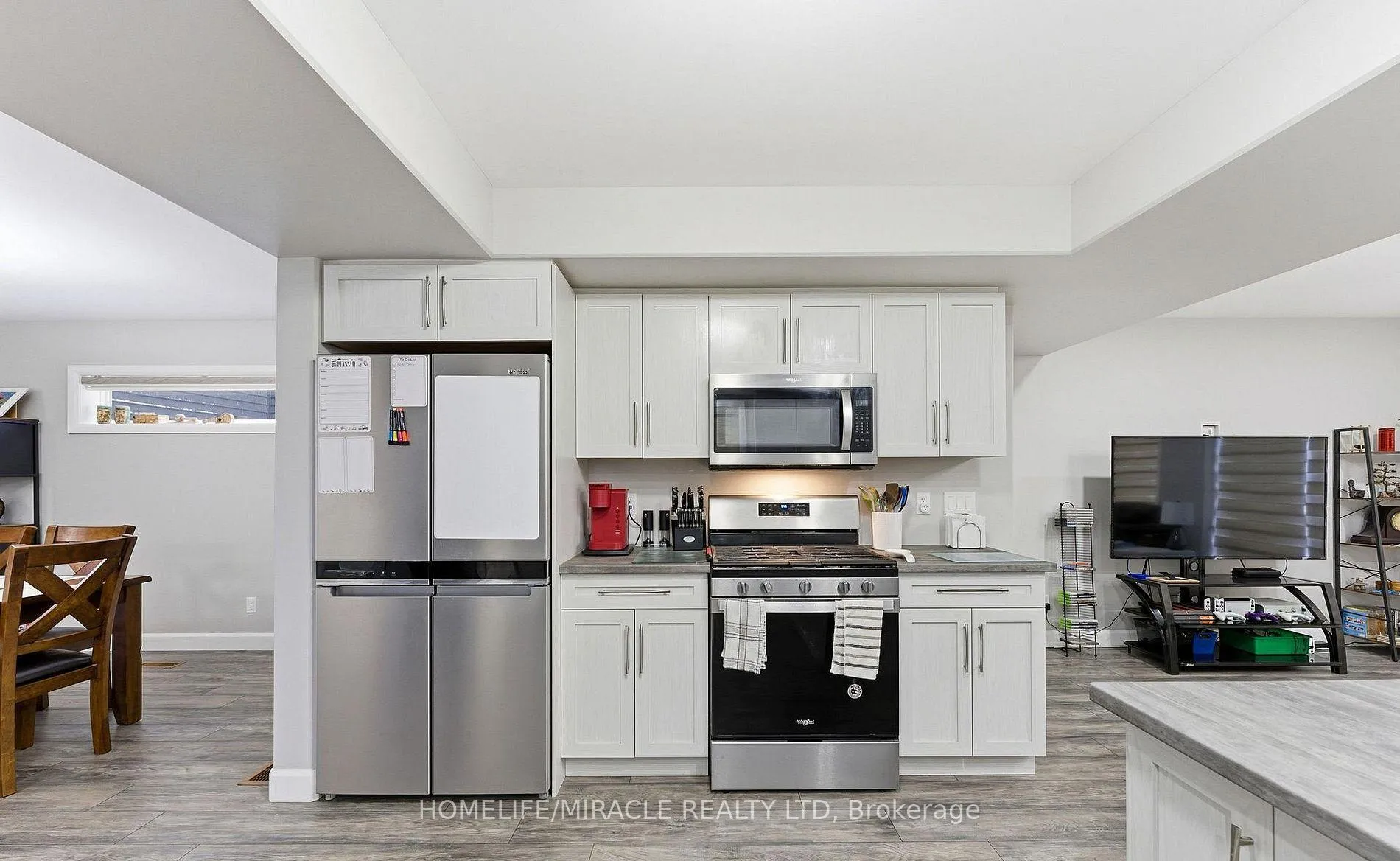 Photo 11 of 38 Dewal Place, Belleville, Belleville Ward — HOMEH