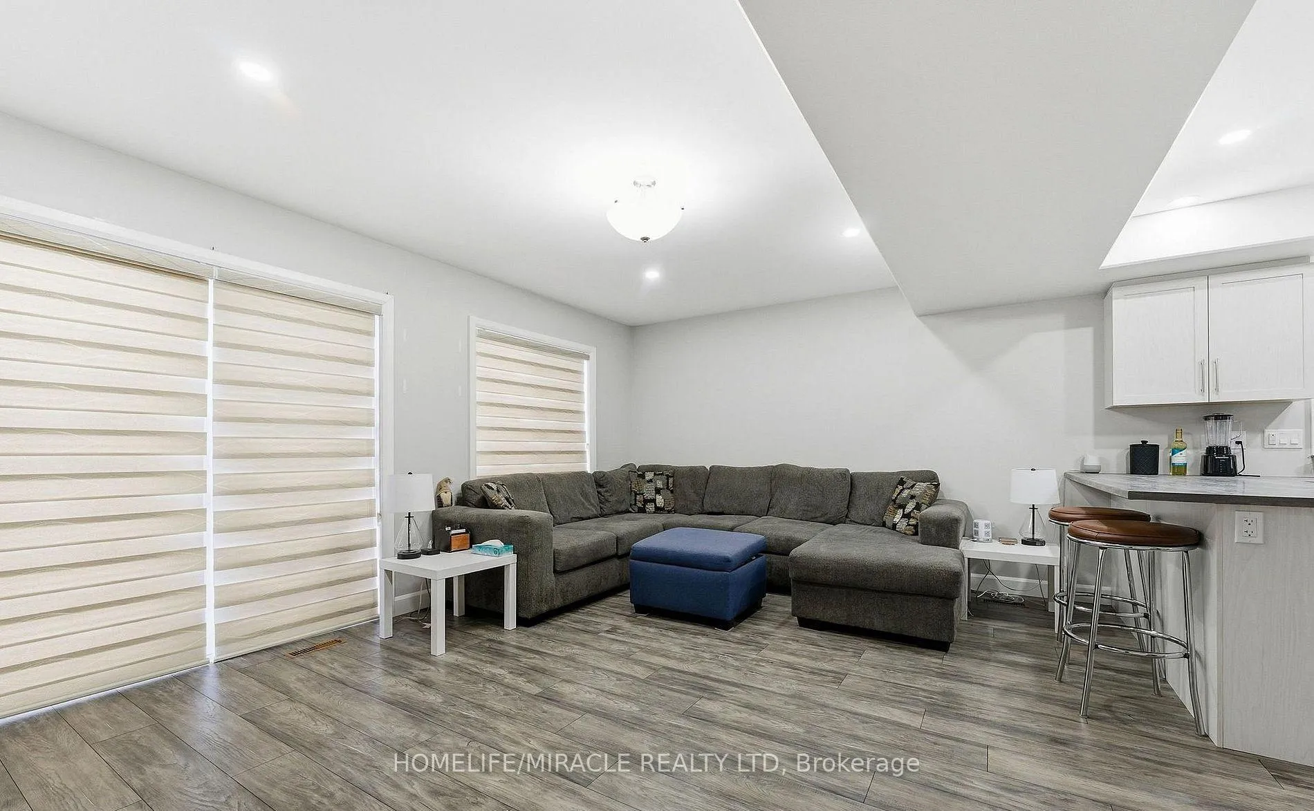 Photo 13 of 38 Dewal Place, Belleville, Belleville Ward — HOMEH