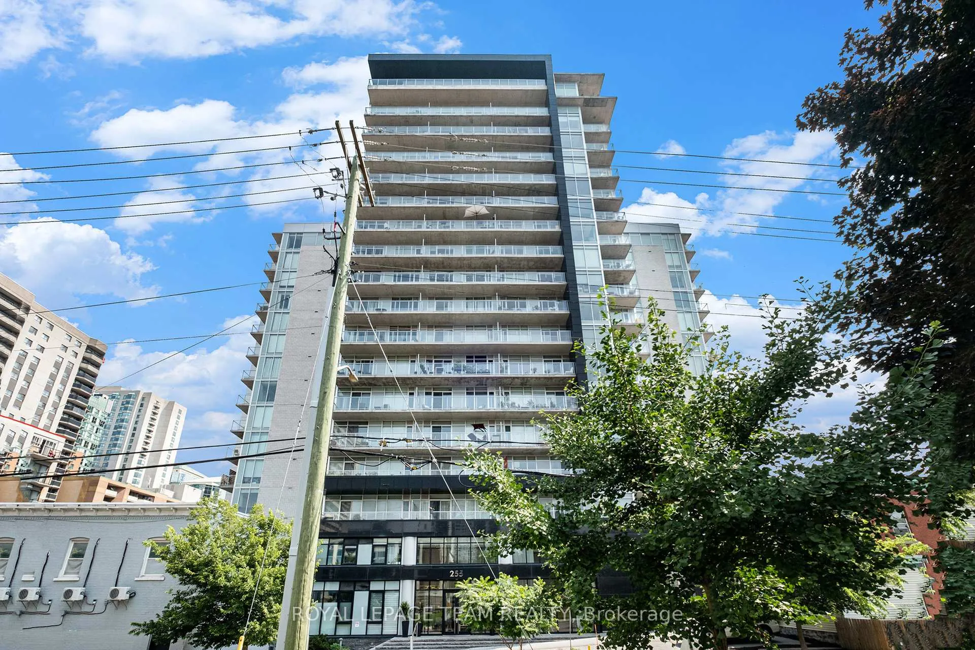 Front of Unit 714, 255 Bay Street