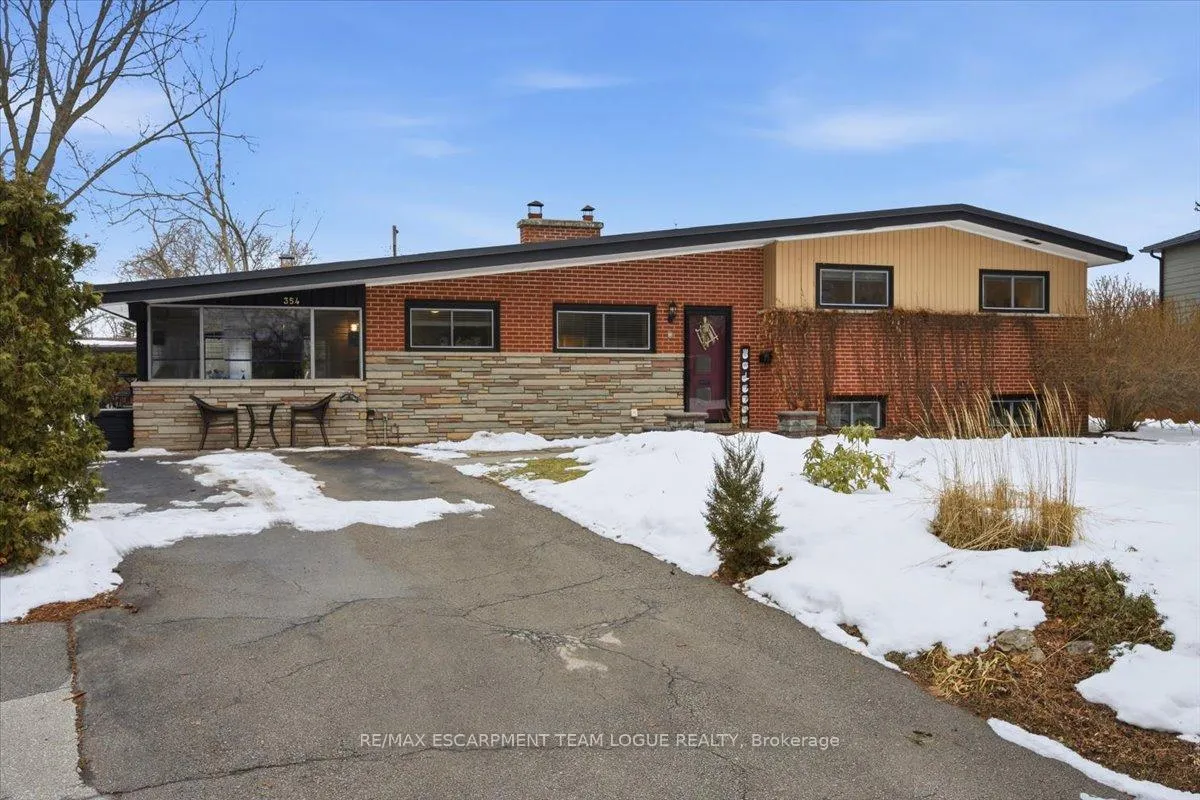 Photo 2 of 354 Arden Crescent, Burlington, Shoreacres — HOMEH