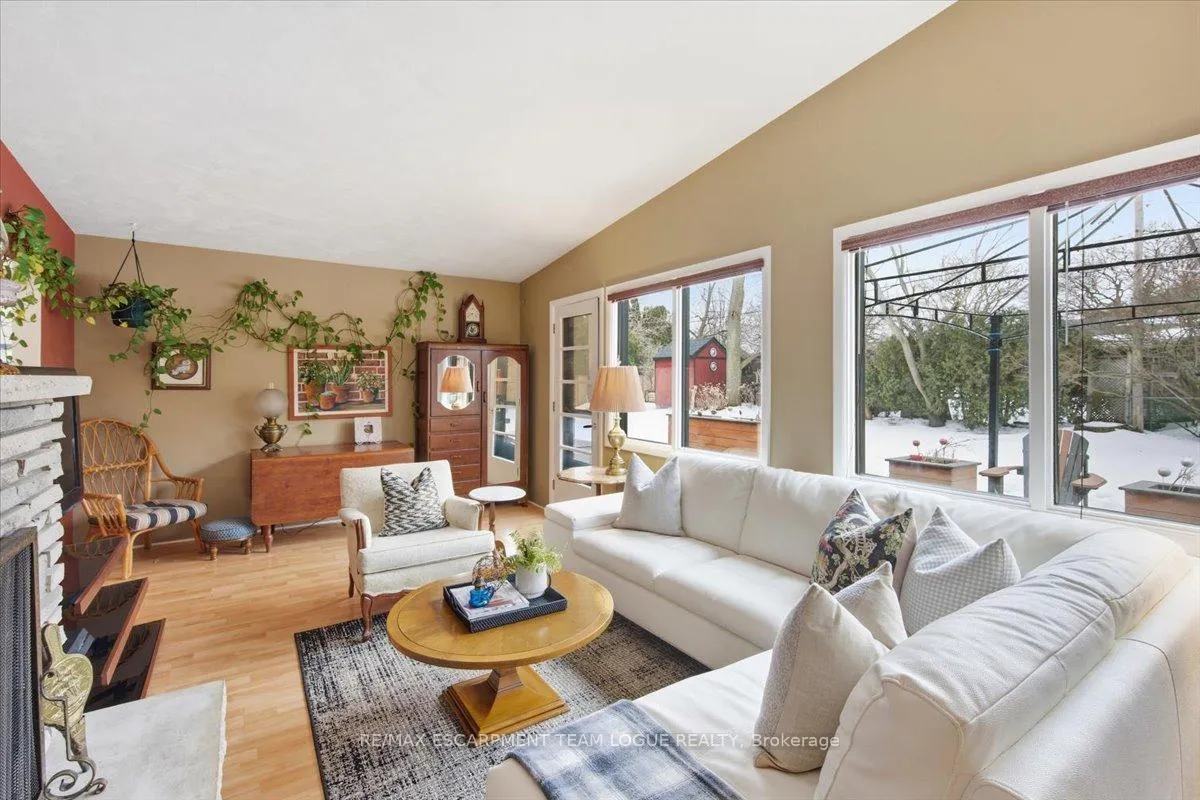 Photo 9 of 354 Arden Crescent, Burlington, Shoreacres — HOMEH