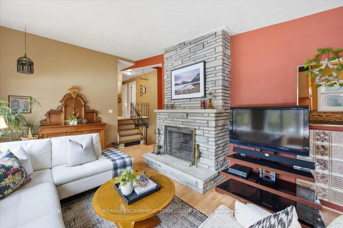 Photo 11 of 354 Arden Crescent, Burlington, Shoreacres — HOMEH