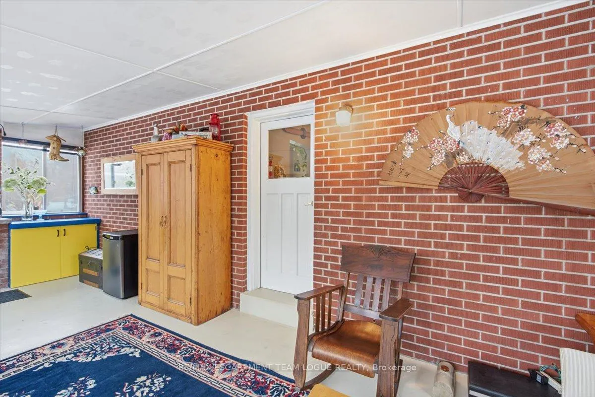 Photo 12 of 354 Arden Crescent, Burlington, Shoreacres — HOMEH