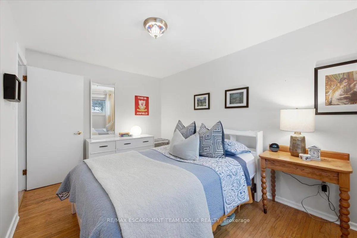 Photo 19 of 354 Arden Crescent, Burlington, Shoreacres — HOMEH
