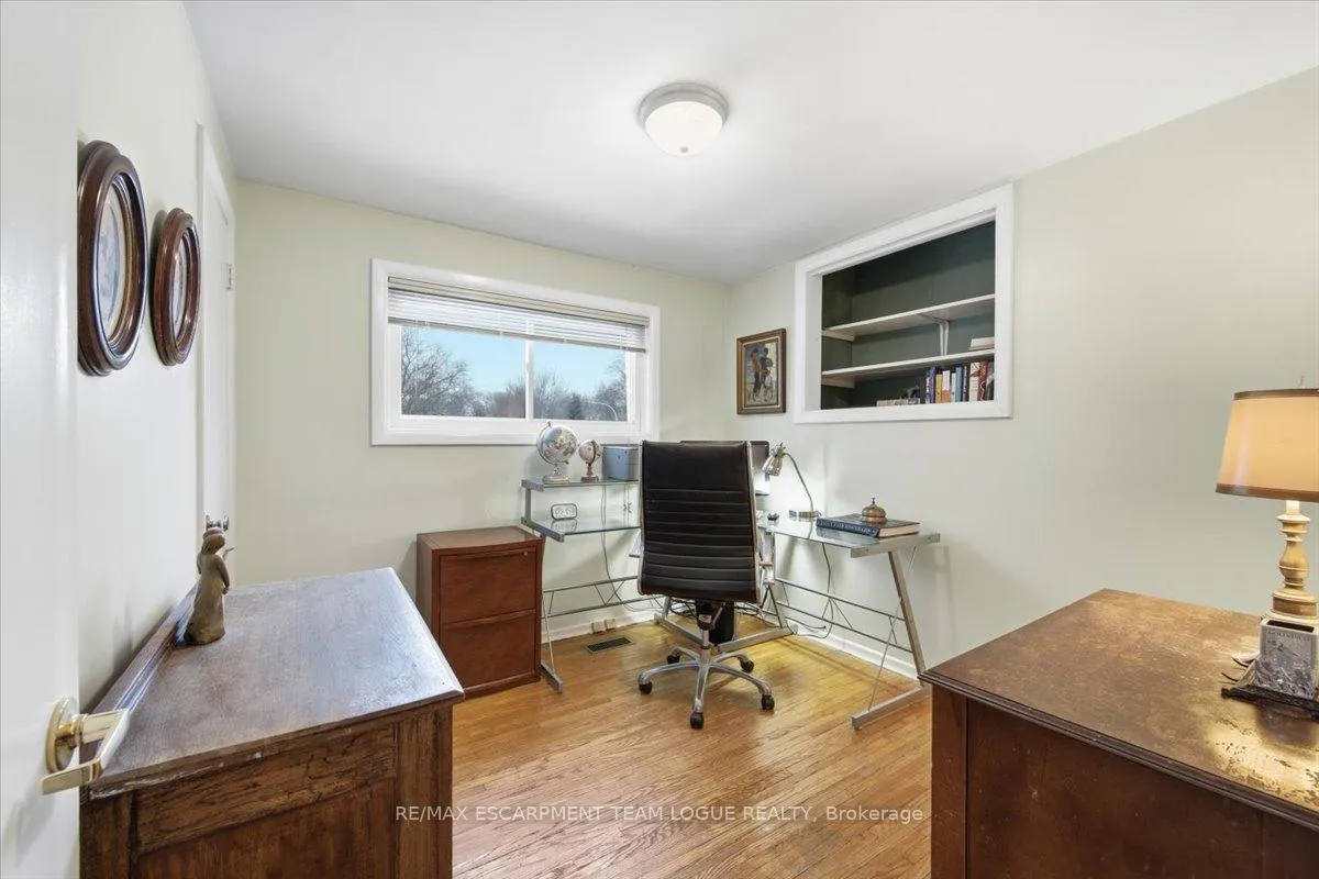Photo 20 of 354 Arden Crescent, Burlington, Shoreacres — HOMEH